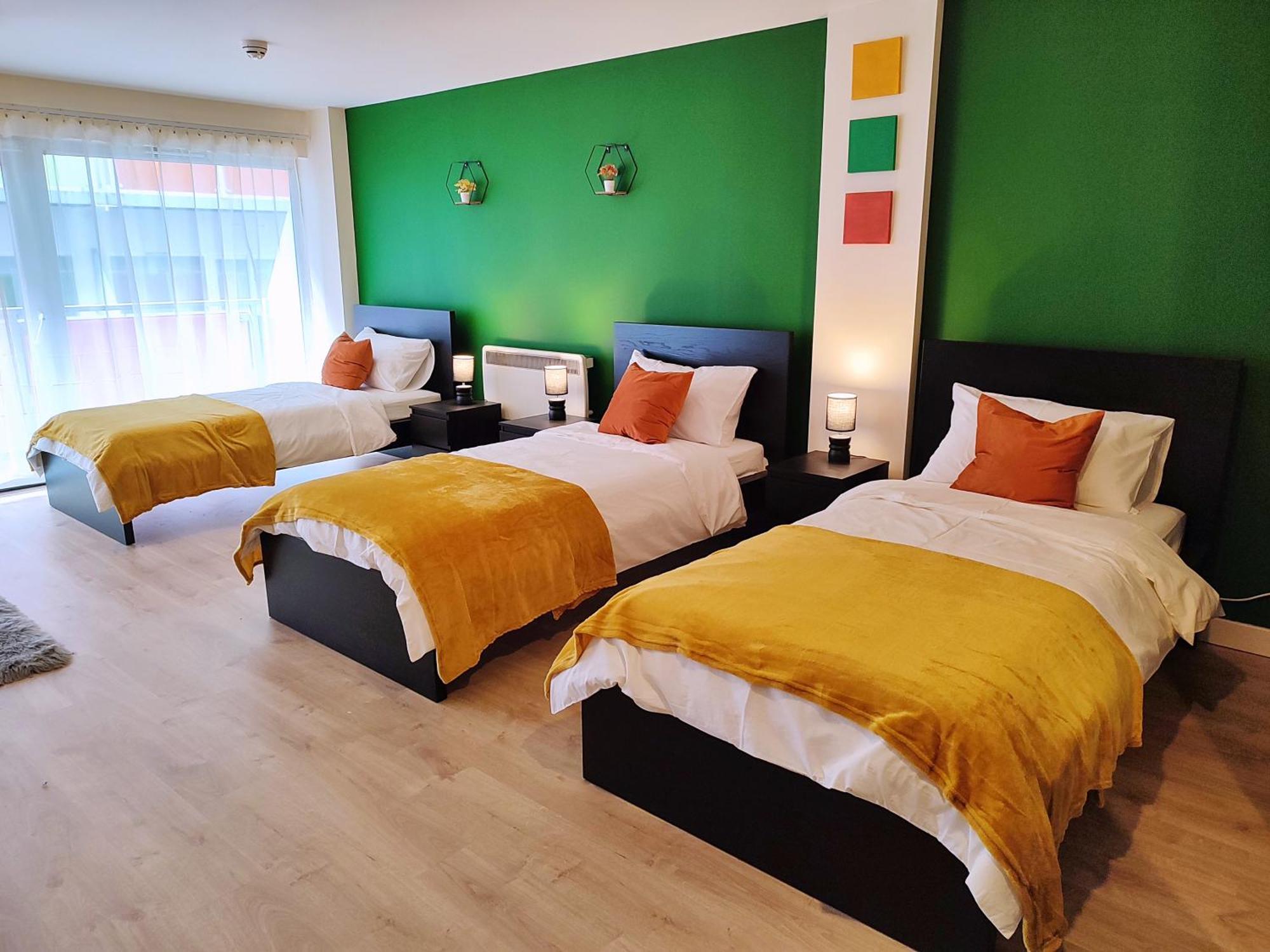 Duplex Apartment In Leeds With King Size Bed - Long Stay Rates Available Екстер'єр фото